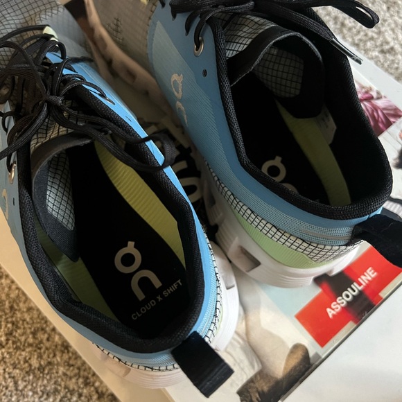 On Running x Shift Cloudtec Helion Blue and Gray Shoes - Picture 9 of 9